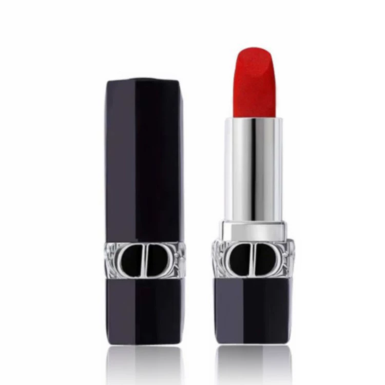 Rouge à lèvres Dior – Finition mate veloutée, hydratante et teinte changeante