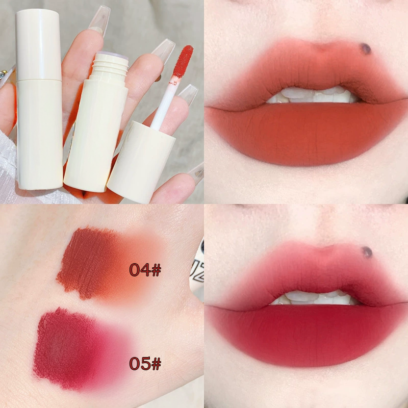 Boue à lèvres soyeuse – Texture mousseuse, fini mat et velouté, teinte claire, longue tenue, prix abordable